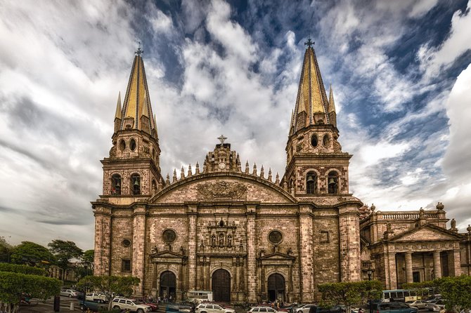 Guadalajara and Tlaquepaque City Sightseeing Tour - Guadalajara’s grand route from La Minerva to the center