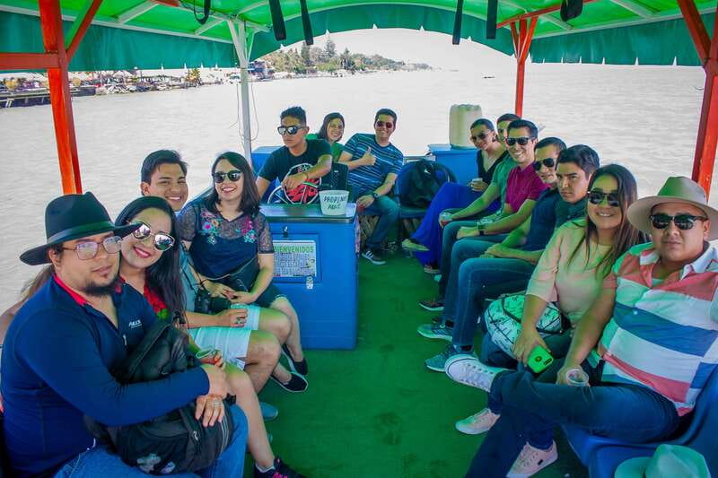 Guadalajara: Lake Chapala and Ajijic Day Trip with Boat Trip - Chapala closes the day beside the water