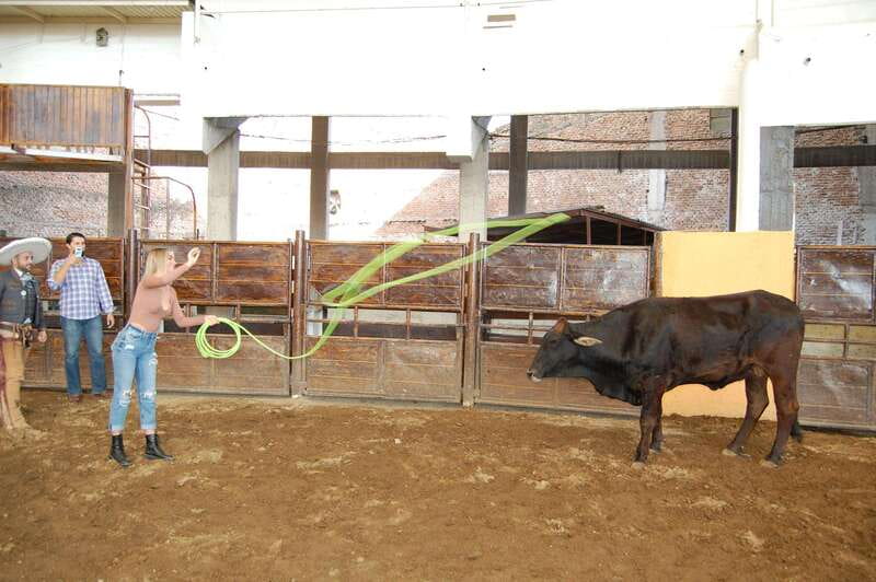 Guadalajara: Mexican Charro and Charreada Cultural Tour - Learning to throw the Mexican lasso