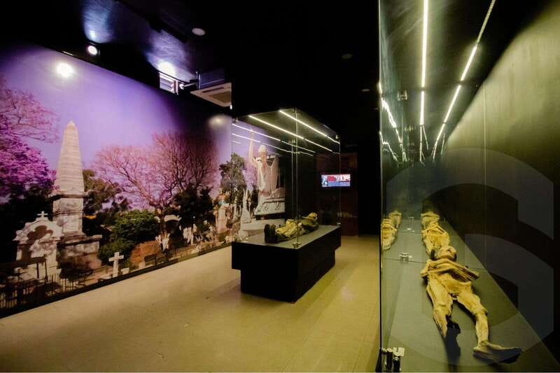 Guanajuato: Mummies, Mines and Tunnels Guided Group Tour - The jewelry and curiosities stops