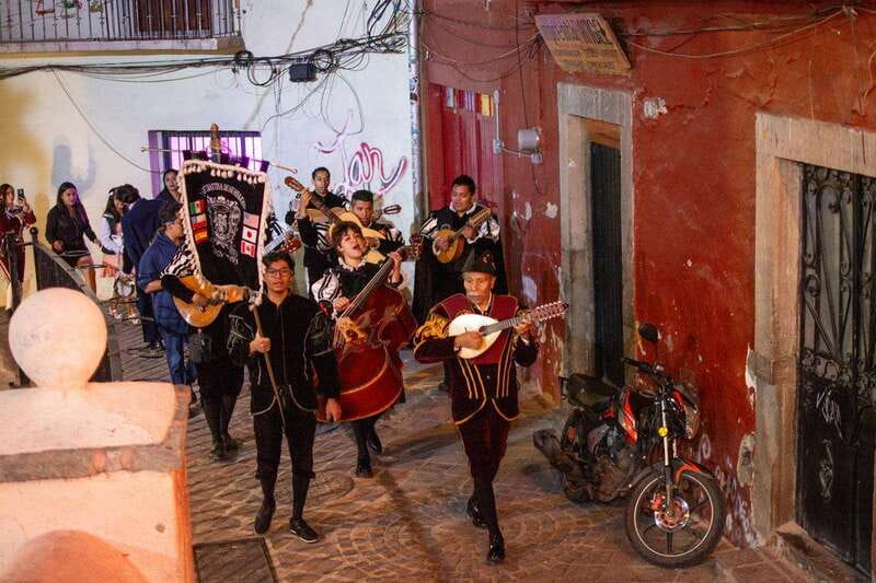 Guanajuato: Night Walk with the Estudiantina - Why Guanajuato’s callejoneada feels different