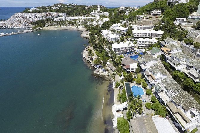 Half-day Manzanillo City Tours - Santiago Peninsula and the two bays