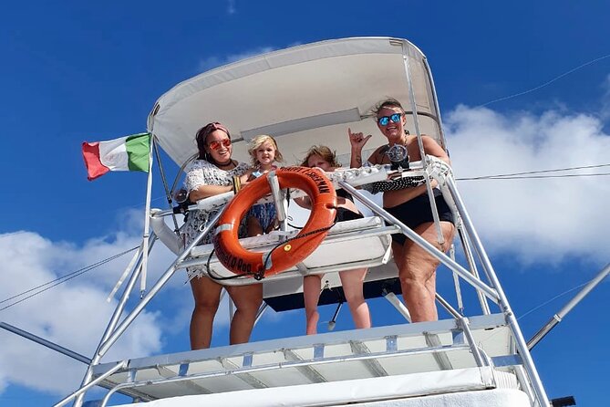 Half Day Private Fishing Charter in Cozumel - Fishing off Cozumel for four hours