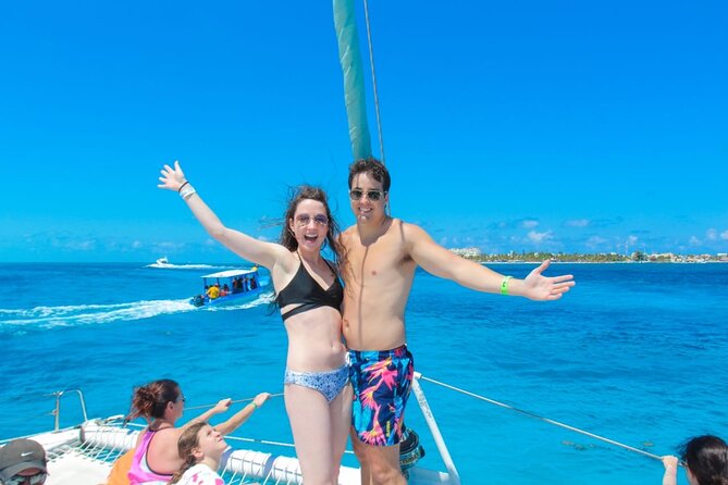 Half Day Sailing Private Catamaran to Isla Mujeres - Is $875 good value for your group?