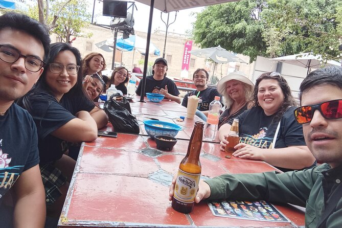History and Murals: Walking Tour Guadalajara - Government buildings and the limits of a live city