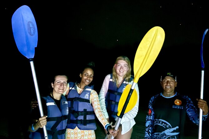 Holbox Kayak Bioluminescence Experience - What comes with the booking