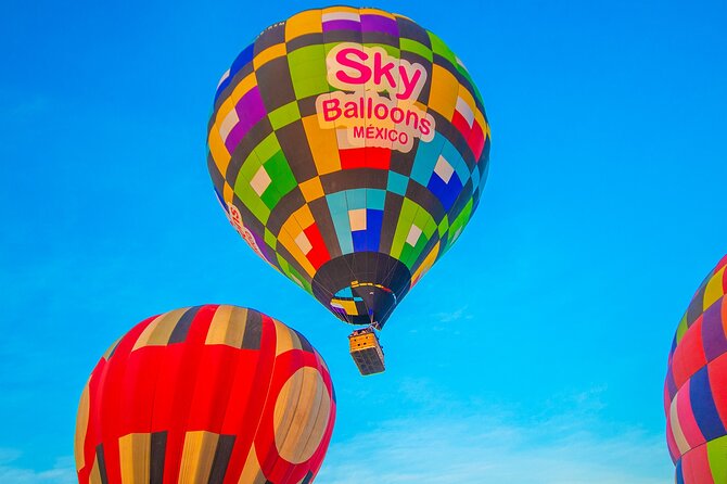 Hot Air Balloon Flight and Tour of the Majestic Pyramids - Waiting at Sky Balloons Mexico