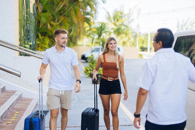 Huatulco Airport: Shared Transfer to/from Huatulco Hotels - Comfort, air conditioning, and special needs