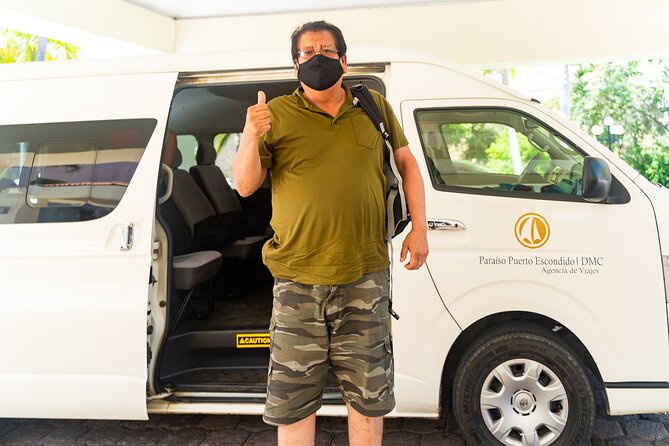 Huatulco: Private Transfer Airport - Hotels - Leaving Bahías de Huatulco International Airport