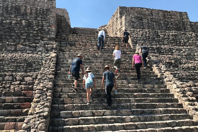 Immersive Cañada de La Virgen Pyramid Tour - Why the guide matters so much