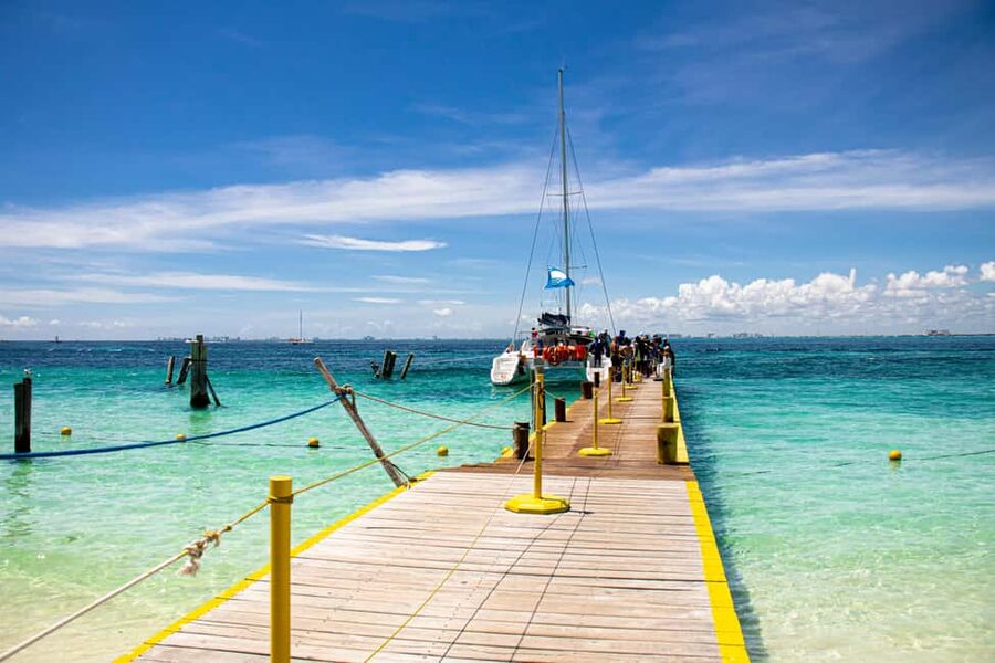 Isla Mujeres: Catamaran Ride with Open Bar, Snorkeling, and Lunch - Why this Isla Mujeres catamaran trip works