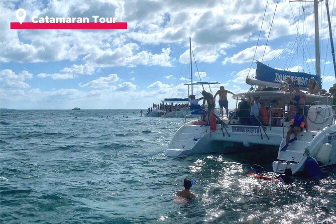 Isla Mujeres Catamaran + Snorkel + Open Bar on board + Buffet - About 90 minutes on Isla Mujeres