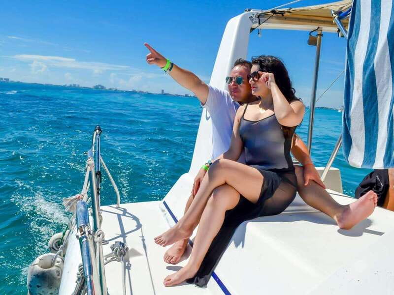 Isla Mujeres: Catamaran with Open Bar, Snorkeling and Lunch - Playa Norte brings the best beach time