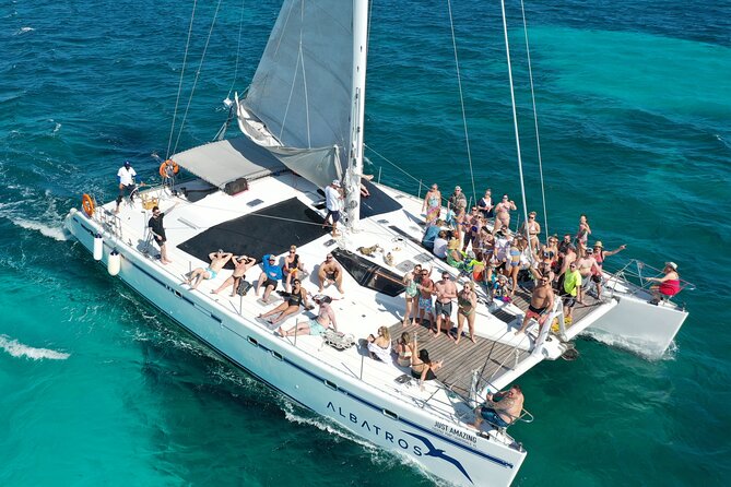 Isla Mujeres Plus by Albatros Catamarans - What is included, and what will cost extra