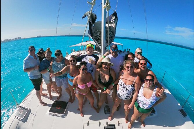 Isla Mujeres Premium Catamaran Tour with transportation from Playa del Carmen - Buffet lunch and the value of the included drinks