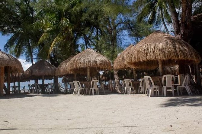Isla Mujeres Premium Tour in Private Catamaran with Lunch - Practical planning for the morning