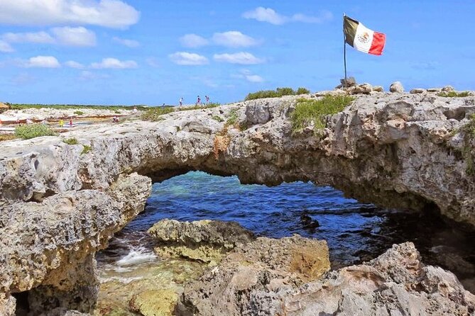Jade Caverns Private Jeep Tour with Lunch and Snorkeling - The guides are a major part of the value