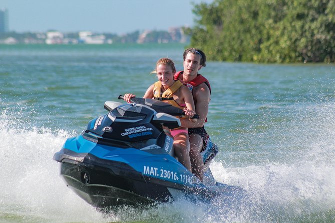 Jet Ski Rentals in Cancun: 30-Minute Option (Shared Jetski) - The flagged riding area matters