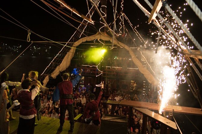 Jolly Roger Pirate Show and Dinner in Cancun - Unlimited drinks and dancing after dinner