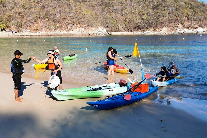 Kayak Huatulco Sunrise - Pickup before dawn and the first safety briefing