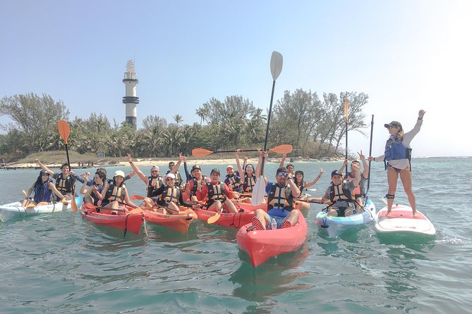 Kayaking on the Island of Sacrifices - Paddling toward Isla de Sacrificios