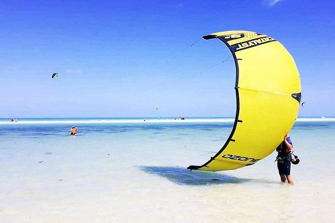 Kitesurfing lessons in Isla Holbox - Private lessons are worth considering at this price