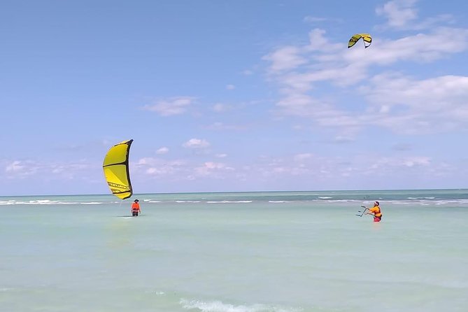 Kitesurfing lessons in Isla Holbox - Wind and weather shape the day