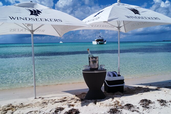 Lagoon 39ft Private Catamaran 5hr - El Cielo Full Experience - Lunch, snacks, and a full bar