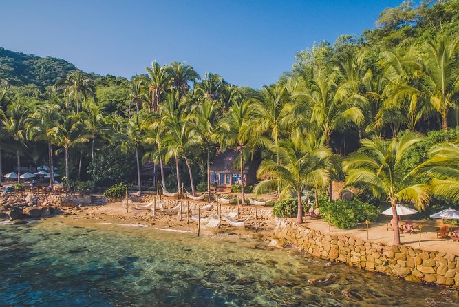 Las Caletas Beach & Adventure Park with buffet lunch and open bar - Service, organization, and group size