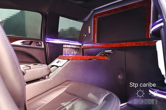 Lincoln Strecth Limousine with Wi Fi on board - What happens after you leave the terminal