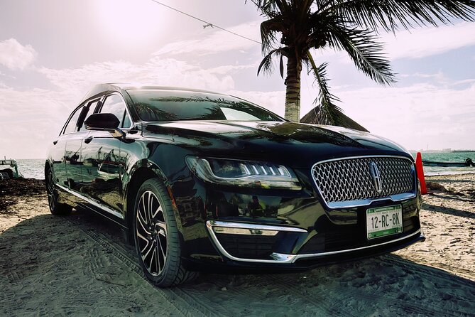 Lincoln Strecth Limousine with Wi Fi on board - A limousine ride built for couples