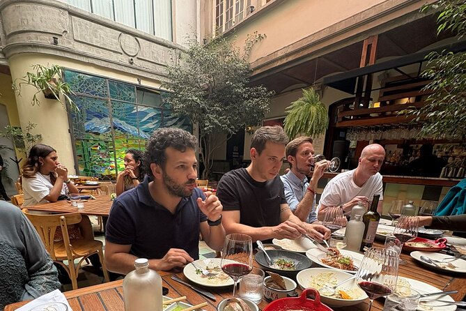 Local Foodie Adventure in Mexico: +10 dishes with Sherpa Tours - Pasaje El Parián offers a design-minded interlude