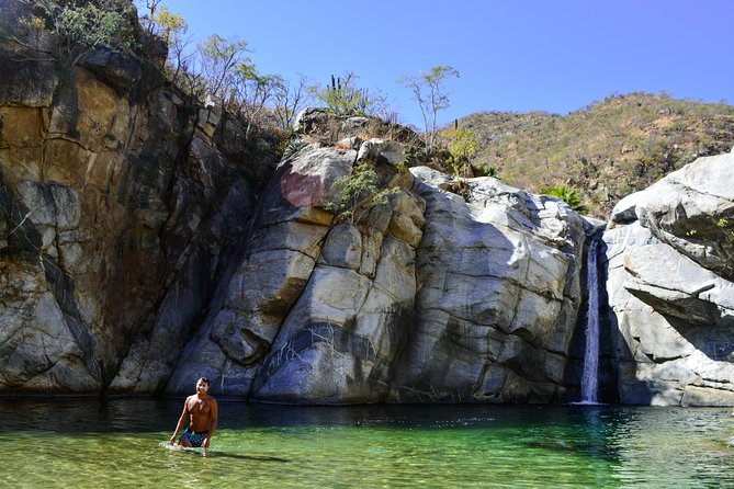 Los Cabos: Hiking at the Fox Canyon with Waterfall - Leaving the resorts for Fox Canyon