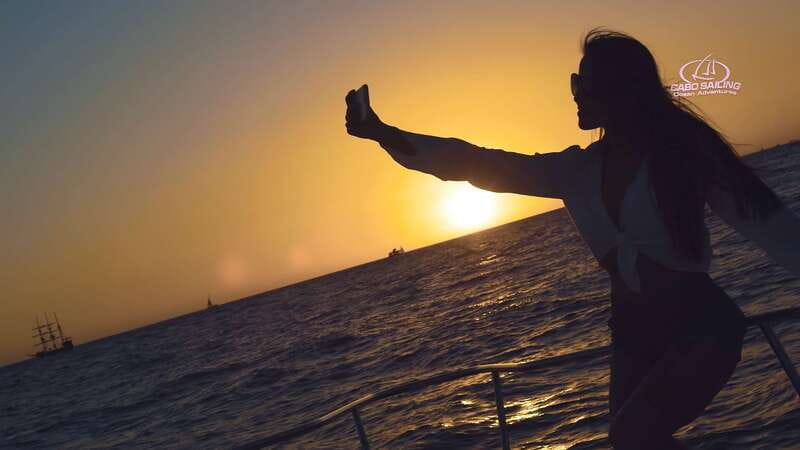 Los Cabos: Shared Sunset Sailing Cruise - When the engine stops and the sails rise
