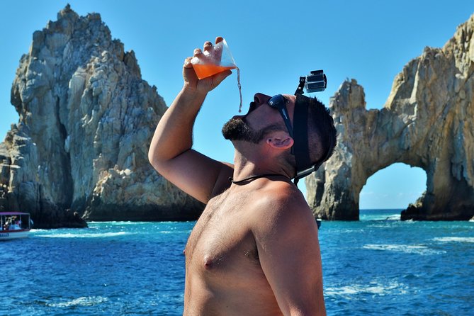 Los Cabos Sunset Booze Cruise - Who will enjoy the social setup