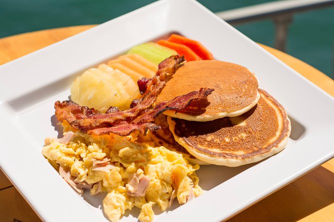 Los Cabos Whale Watching Cruise Including Breakfast - A whale-watching morning that starts with breakfast