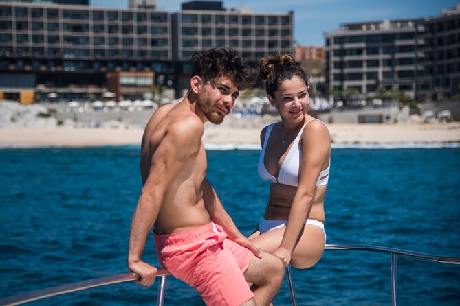 Luxury 42' Yacht Tour in Cabo for Snorkeling and Sunset - Choosing between Chileno Bay and Santa Maria Bay