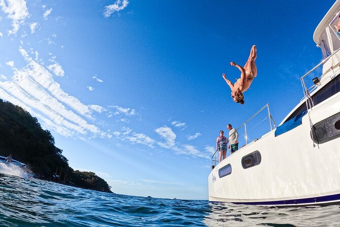 Luxury Yacht & Snorkel with All inclusive Open bar and lunch - Lunch, drinks, and what the all-inclusive label means