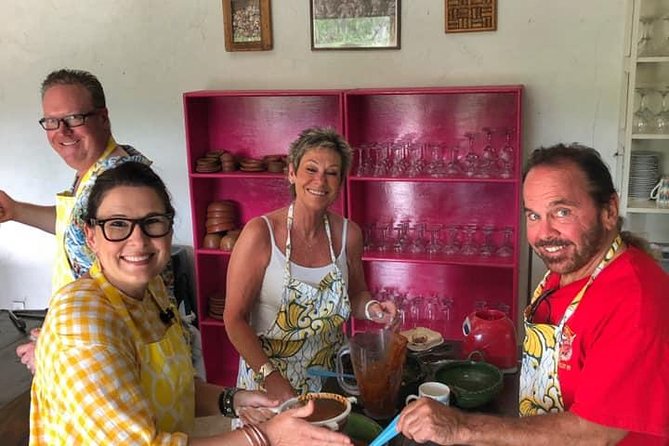 Mama's Kitchen - Why two Oaxacan moles make this class worthwhile