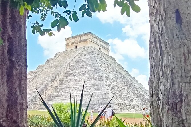 Mayan Experience in Chichen Itza - Maya calendars and astronomy