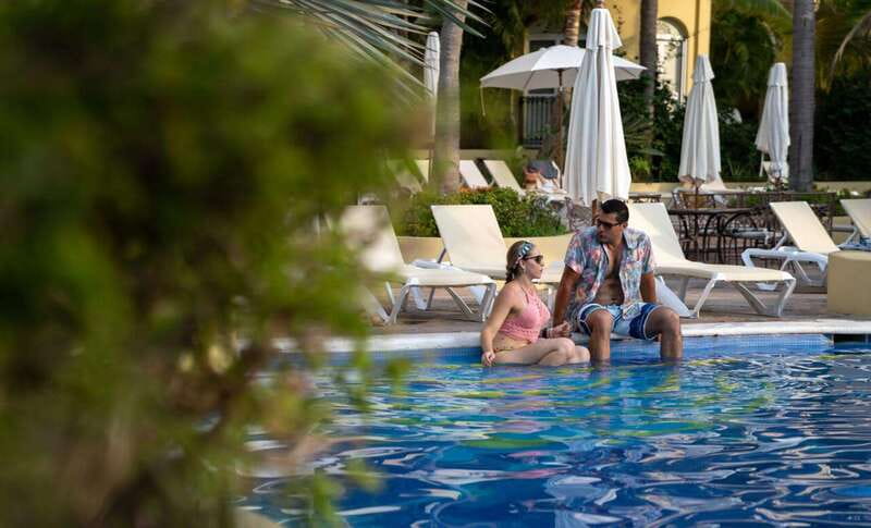 Mazatlan: Old Town Sightseeing and Golden Zone - Follow Paseo Claussen along the water