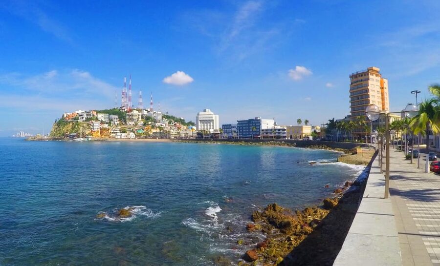 Mazatlan: Old Town Sightseeing and Golden Zone - What the guide adds to the day