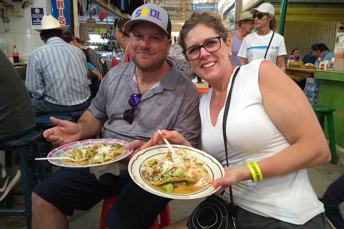 Mercado walking food tour - What the guides add to the experience