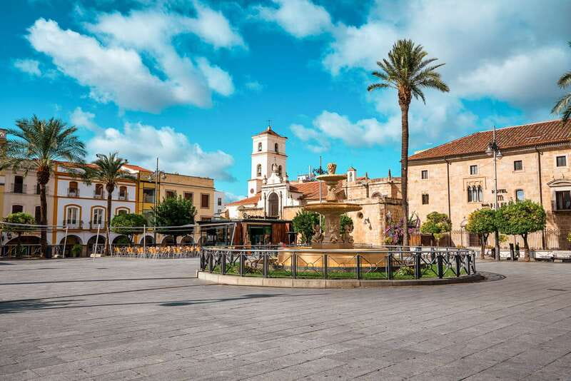 Mérida: 3-Hour Walking Food Tour - Inside Mérida’s market