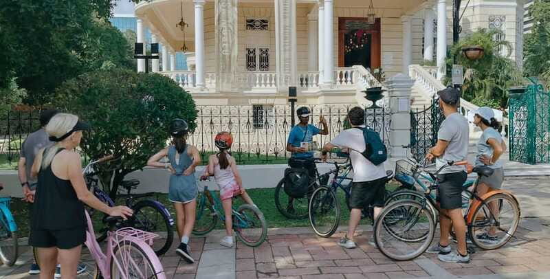 Mérida: Montejo Boulevard and Historic Center bike tour - Parks, theater views, and La Plancha