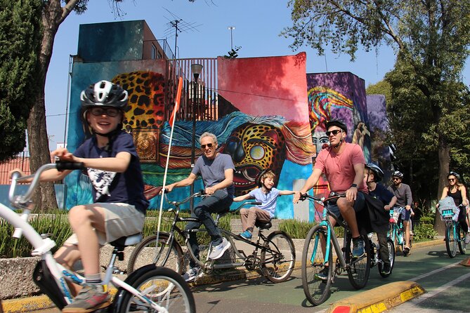 Mexico City: Art Naco, murals & street art bike tour - The Downtown Route: murals among old streets and modern city life