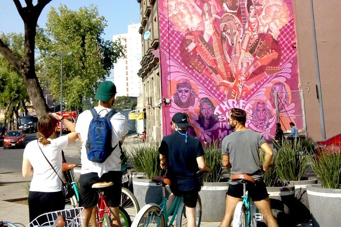 Mexico City: Art Naco, murals & street art bike tour - Bikes, comfort, and the physical effort