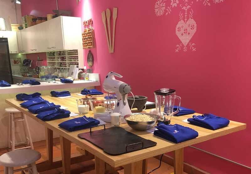 Mexico City: Authentic Mexican Cooking Class & Market Tour - What the guides add to the class