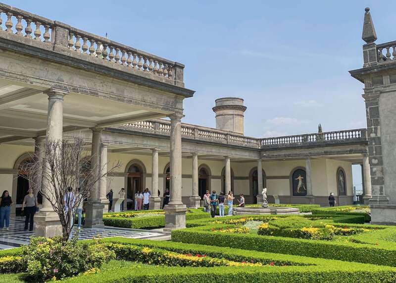 Mexico City: Chapultepec Castle Skip-the-Line Ticket - Who should book this experience?