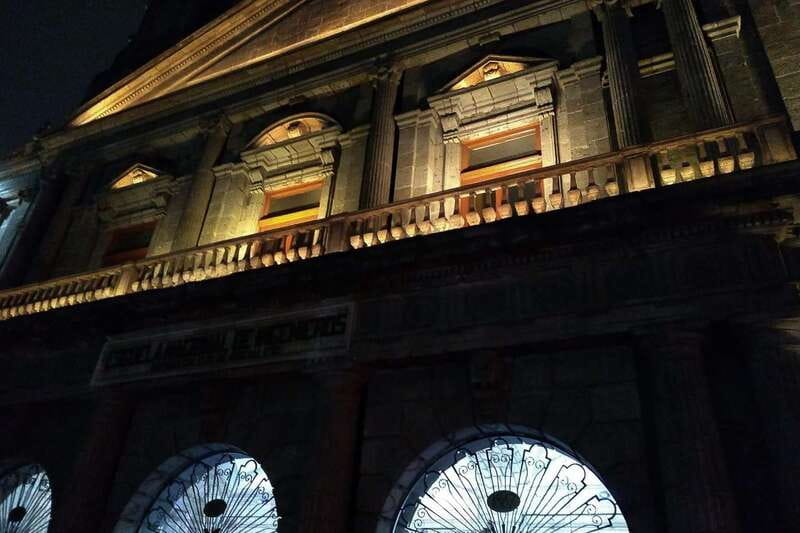 Mexico City: Double Decker Bus Night Tour - Starting at the Zócalo on Monte de Piedad